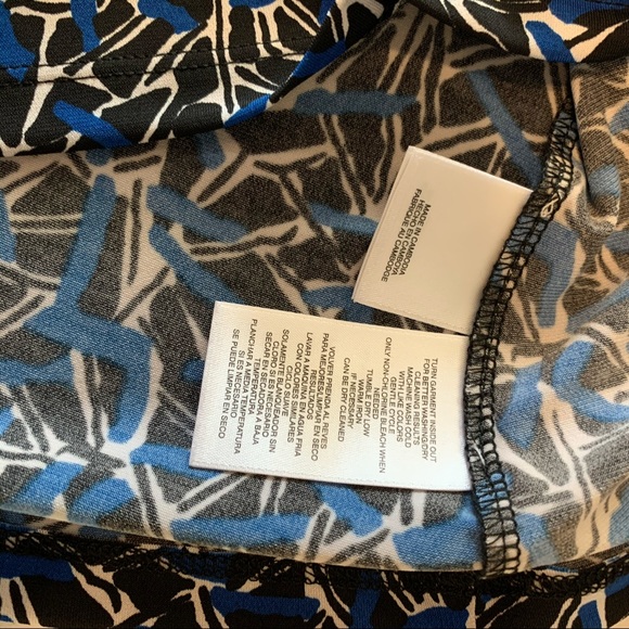 Anne Klein cute cold shoulder scoop neck top size Small - Picture 5 of 7